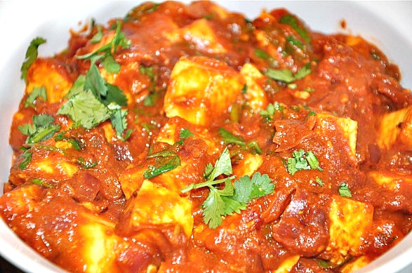 How to prepare spicy paneer masala